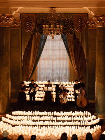 Классика при свечах